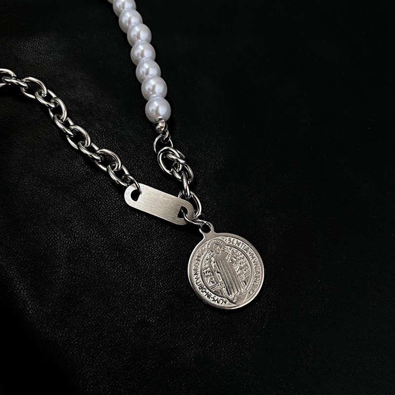 Dây Chuyền Mặt Tròn Đính Ngọc Trai Phong Cách Hip Hop