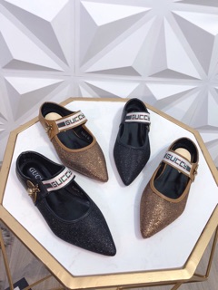 Sục gucci ong