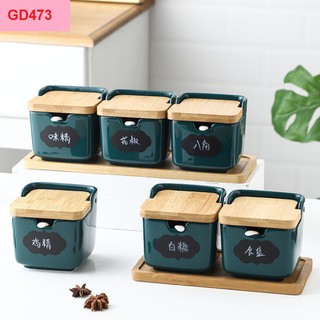 Bộ Hũ Đựng Gia Vị Bằng Gốm Sứ Cao Cấp Khay Tre - Bộ 2 và Bộ 3 ( Có Kèm Thìa , Tag , Bút Viết ) GD473 GD474