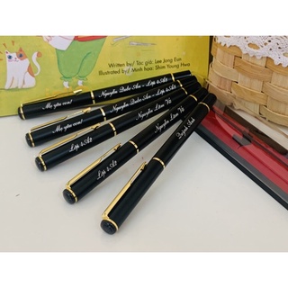 Bút mực khắc tên