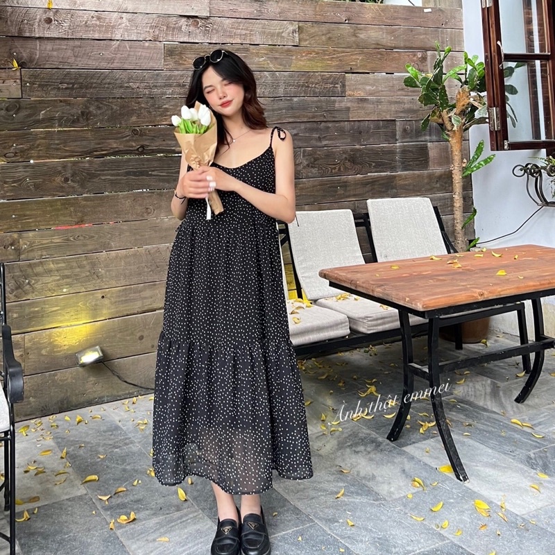 Váy 2 dây bánh bèo, đầm đen 2 dây chấm bi Emmei - v142