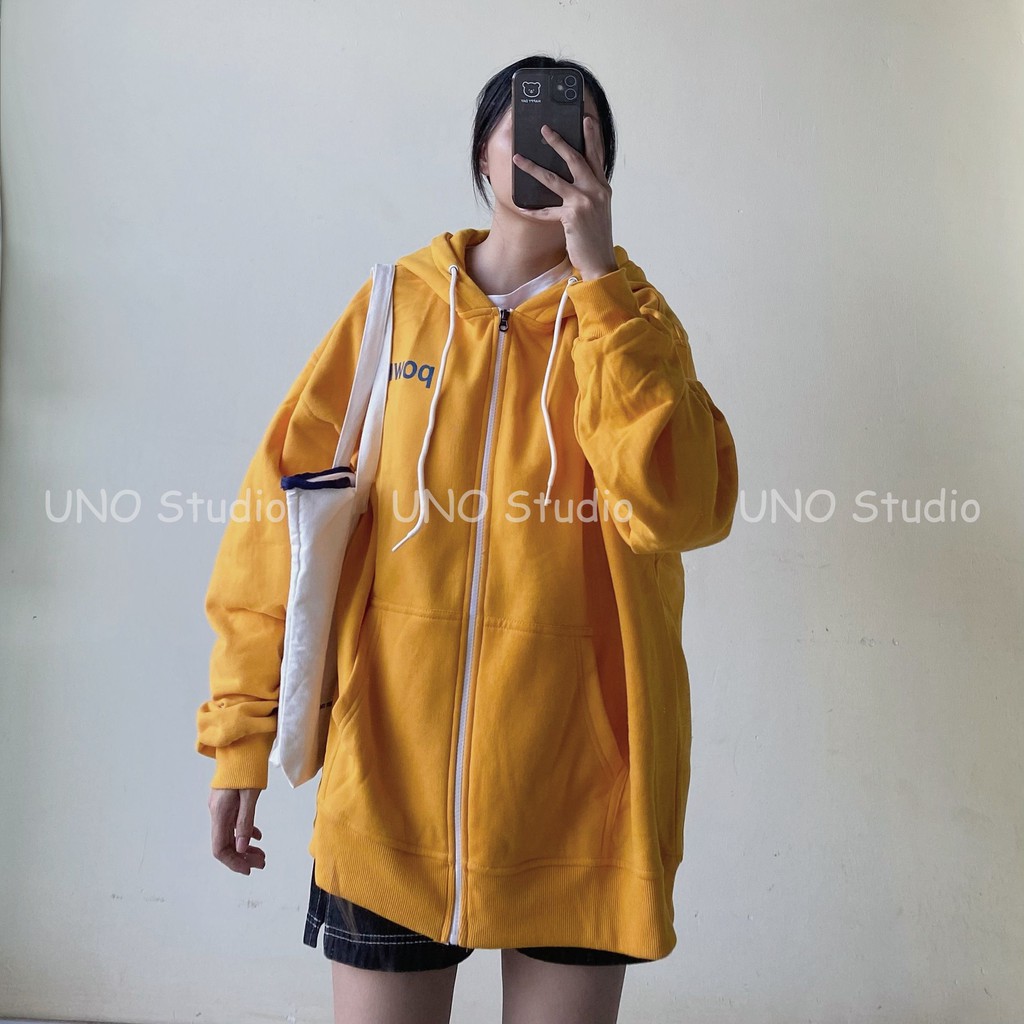 Áo hoodie zip có khoá kéo màu vàng in chữ POW