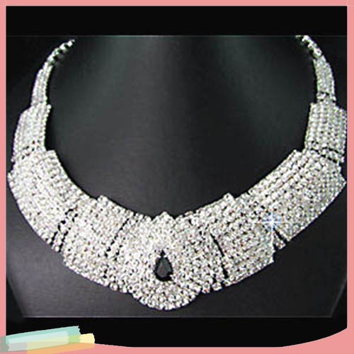 Bộ Vòng cổ + Đôi Khuyên Tai Đính Đá Thời Trang Dành Cho Nữ