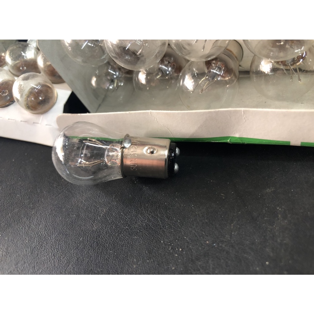 01 Bóng đèn hậu  6V cho xe honda 67- cub dùng điện má vít 6v