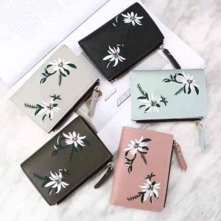 Ví thêu cầm tay