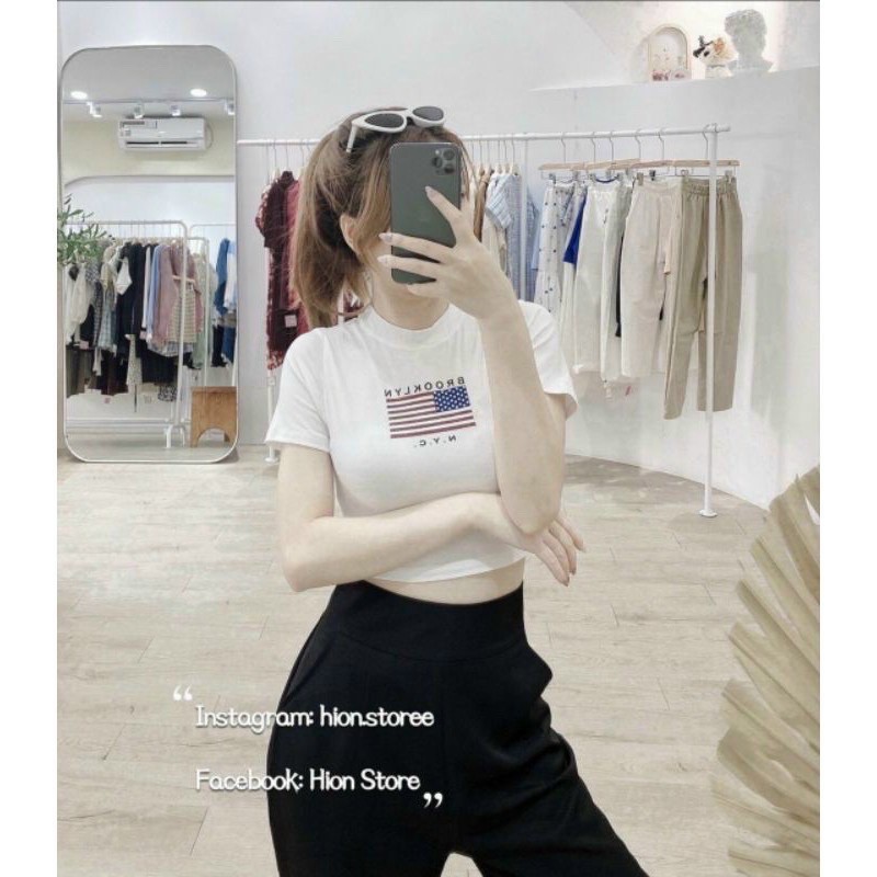 Áo croptop in hình lá cờ