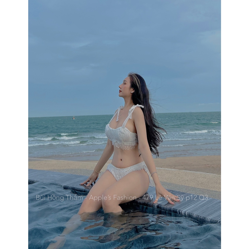 Bikini trắng rời kèm voan