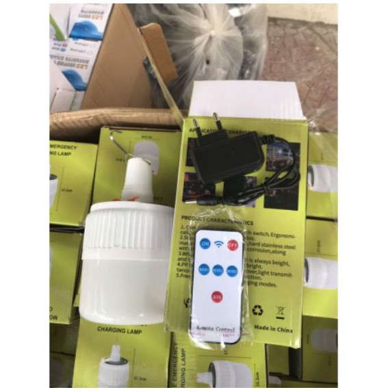 Đèn tích điện năng lượng mặt trời công suất 100W -5 chế độ sáng-có điều khiển từ xa tiện dụng