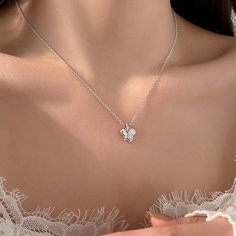Vòng cổ Mặt Hình Bướm Thời Trang Sang Trọng Cho Nữ