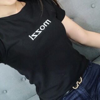 Áo thun Thái thêu chữ Mozzi