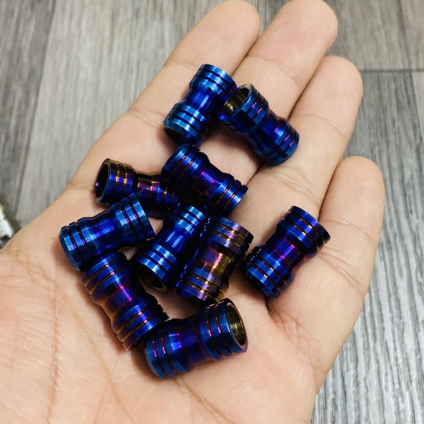 Một cặp nắp van vòi salaya v2 sử dụng cho mọi dòng xe máy, xe ga, xe hơi