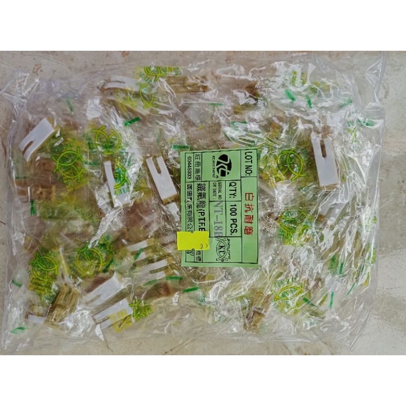 Đế chân vịt nhựa 2 da  máy may công nghiệp