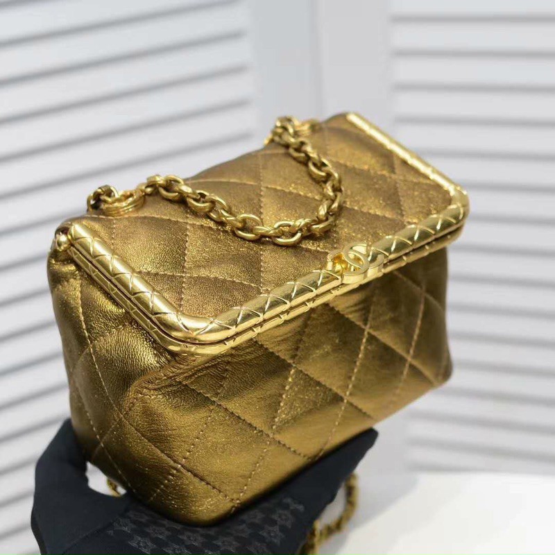 Túi mini Chảnel kiss lock hàng VIP Đen-Gold (chat trước khi đặt)