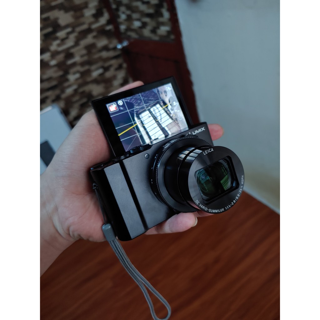 Máy ảnh Lumix DMC-Lx15 (Bá đạo compact)