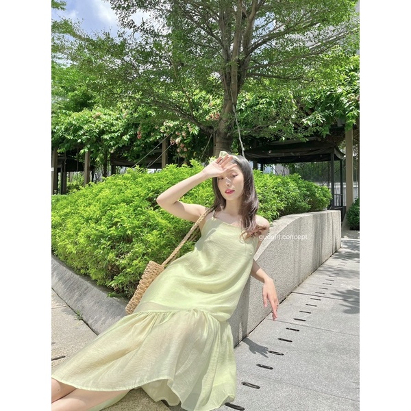 Dây turban đi kèm theo đầm, buộc tóc