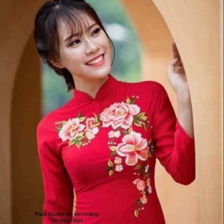Áo dài đỏ 2 tà thêu