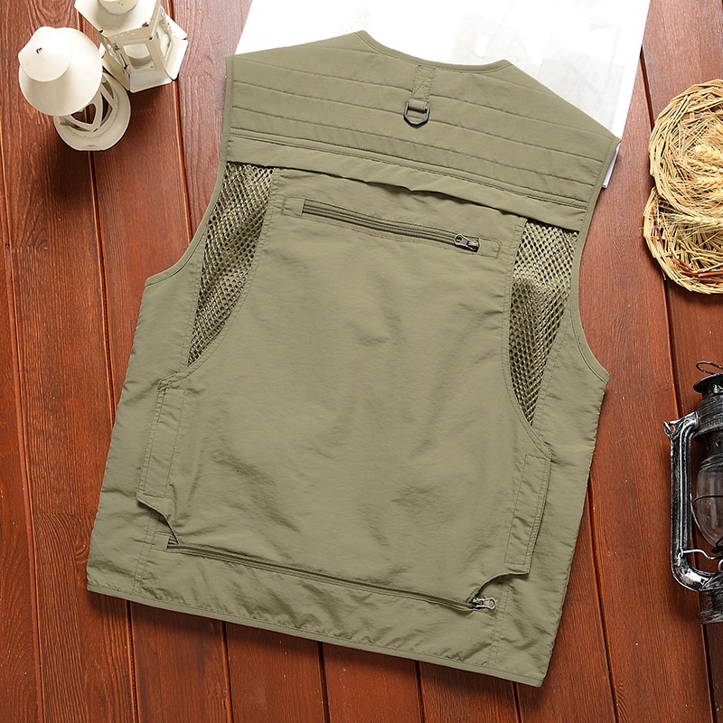 Áo KhoáC Thể Thao Daiwa ChấT LiệU ThoáNg Khí Có Nhiều TúI Cho Nam