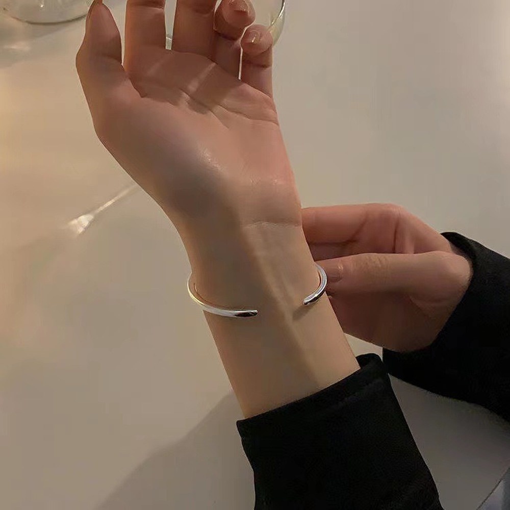 Vòng Đeo Tay Dạng Hở Màu Bạc Họa Tiết Gợn Sóng Đơn Giản Thời Trang Phong Cách Hàn Quốc
