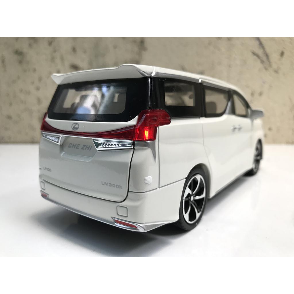 Mô hình xe ô tô LEXUS LM300h 2020 1:24