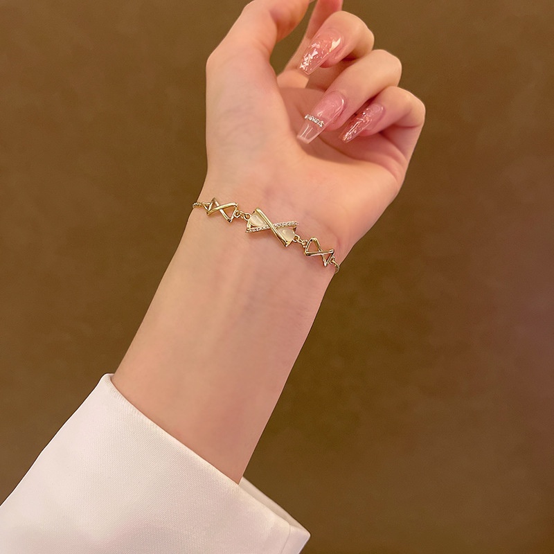 Vòng đeo tay YeYi C203 đính đá mắt mèo chất liệu thép titan thời trang