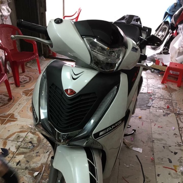 Tem AMG xe sh .tem phản quang