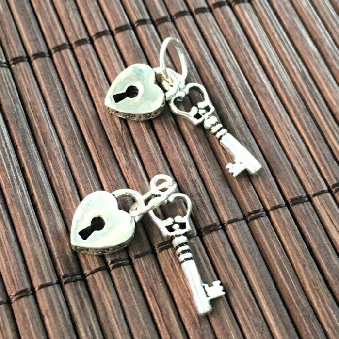 PKB5104 Charm bạc thái ổ &amp; chìa khóa 19MM 1 cái/bịch