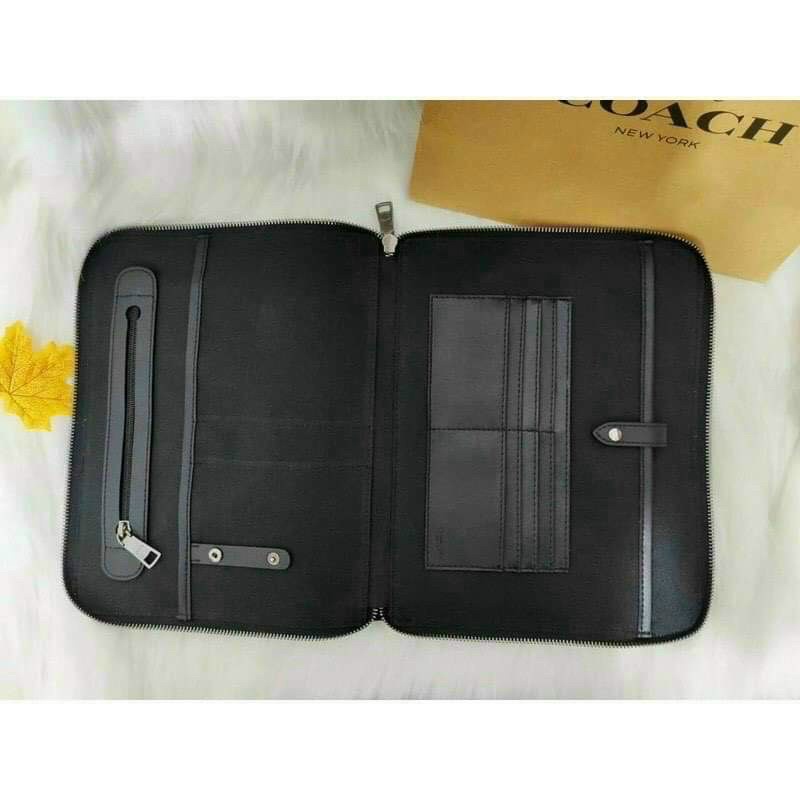 Clutch Coach for men siêu đẹp