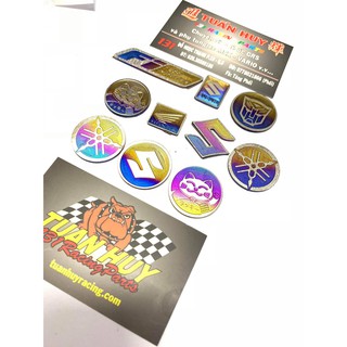 Logo vuông, tròn nhiều chữ nhiều hình dán trang trí xe