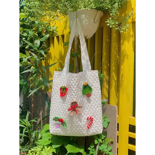 Pin cài hoạ tiết giáng sinh