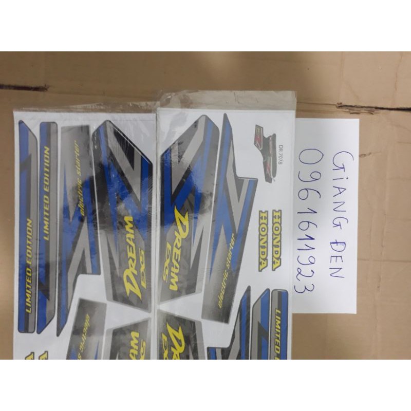 tem 7 màu gắn xe dream(màu xanh lục)