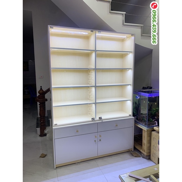 Tủ Trưng Bày Mỹ Phẩm