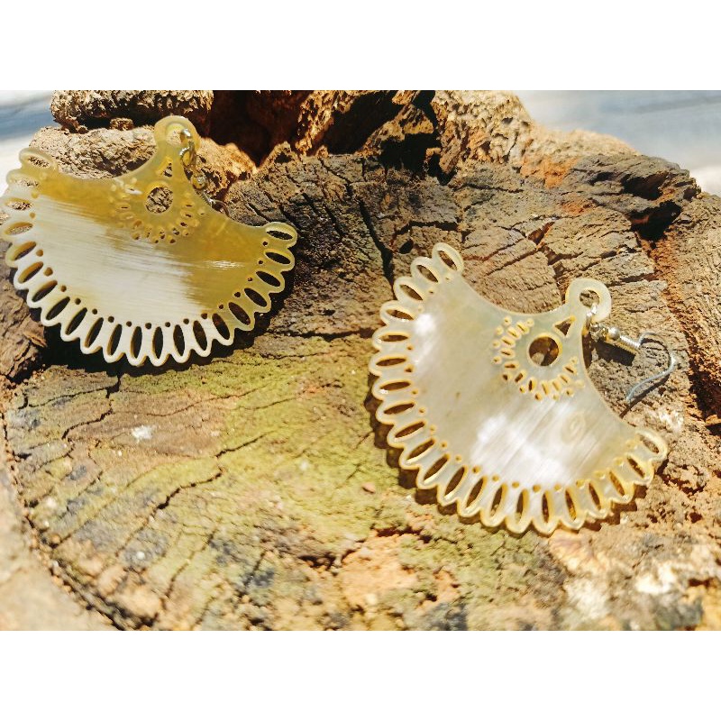 Bông tai làm từ sừng trâu tự nhiên hàng cao cấp xuất đi châu Âu đeo không bị ăn tai