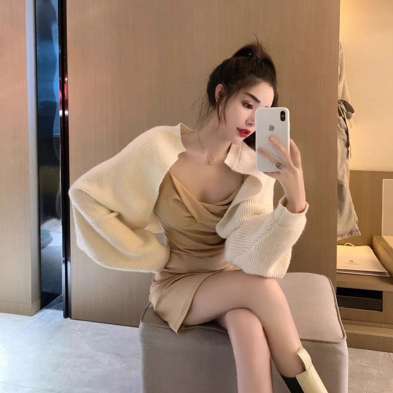 ÁO KHOÁC CARDIGAN GÂN LEN FOM CROPTOP PHỐI ÁO DÂY ÁO ỐNG CDG9