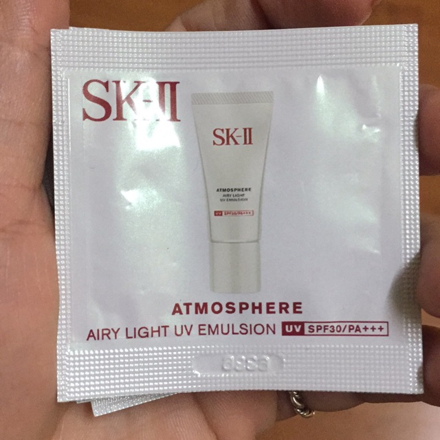 Kem chống nắng SKii