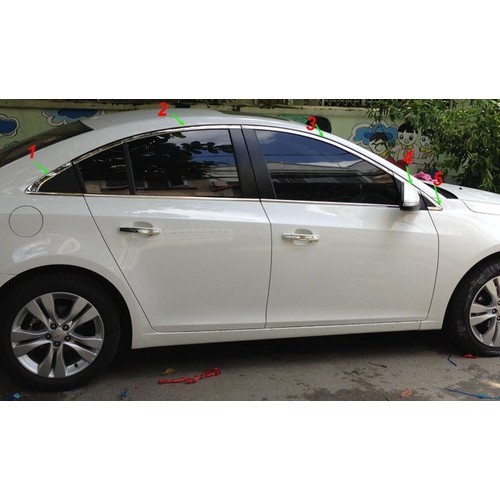 Viền cong kính Chevrolet Cruze