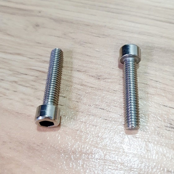 Gói 5 Bulong Đầu Trụ Lục Giác Chìm Size M6 Chiều Dài Tổng 35mm Chất Liệu Inox Sáng Bóng