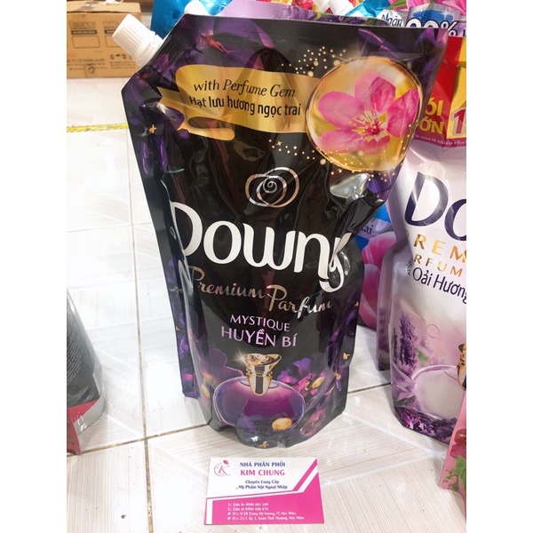 Túi nước xả Downy Hương nước hoa Huyền Bí (Màu Đen) 1,35L