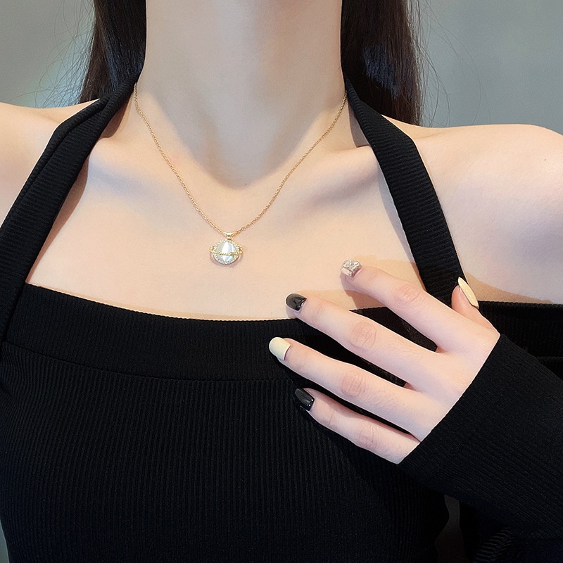 Vòng cổ Titan Mặt Hình Hành Tinh Mắt Mèo Đơn Giản Cá Tính Cho Nữ