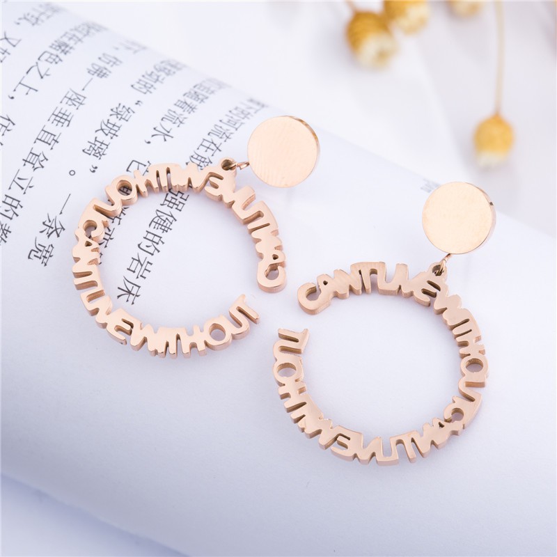 European and American fashion English circle titanium steel earrings Amazon alphabet earrings quality rose gold earrings