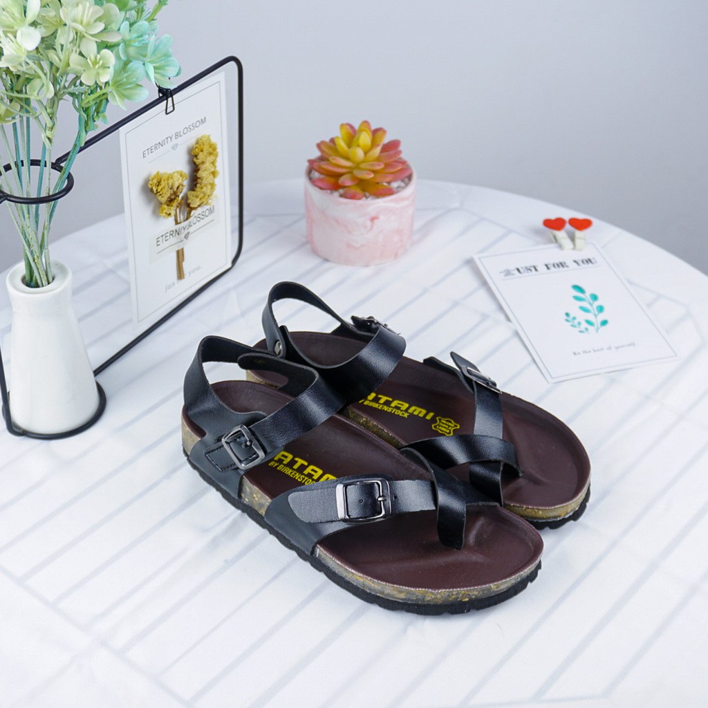 Giày sandal xỏ ngón nữ đế trấu