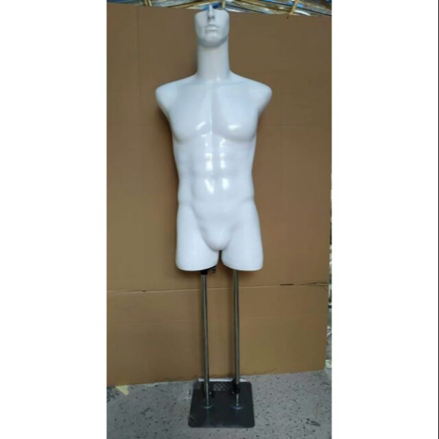Manocanh bán thân nam có đùi chất liệu nhựa composite cao cấp bền đẹp theo thời gian