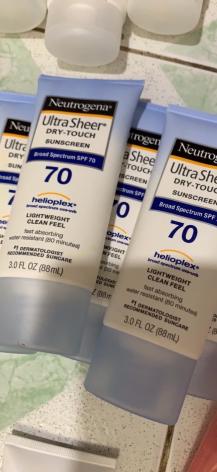 Kem chống nắng Neutrogena Ultra Sheer dry touch Spf85+ 88ml