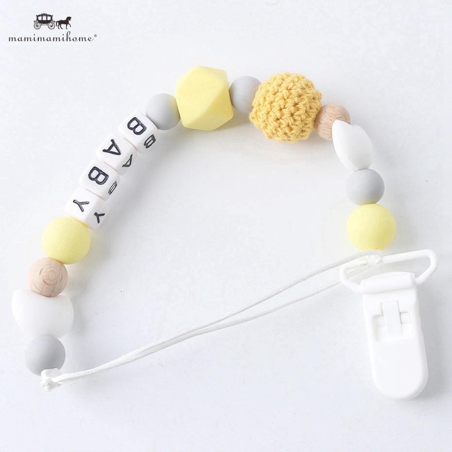 Dây đeo tay Mamimamihome bằng acrylic resin + silicone khắc chữ đồ chơi ngậm mọc răng cho bé