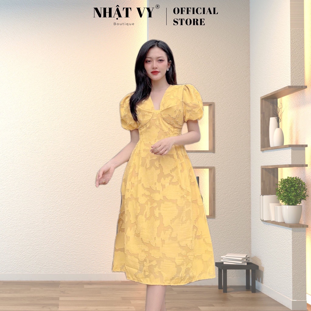 Váy Đi Chơi NHẬT VY Cổ V Tay Phồng Chiết Eo Dáng Xoè Có Lót Chất Tơ Voan Thêu Màu Vàng, Đen - D2439