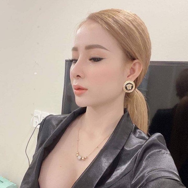 khuyên tai versace!! (ht111)