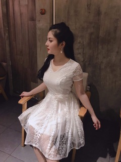 Váy ren tầng cổ tim