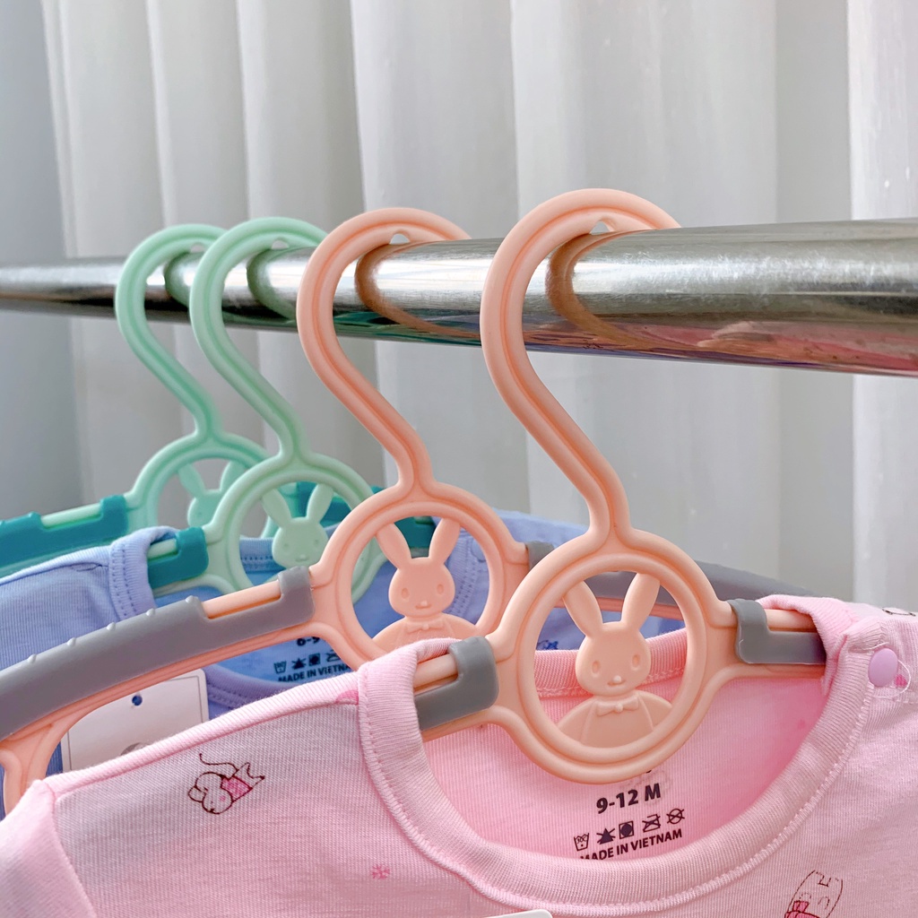 Set 5 móc quần áo hình thỏ cho bé
