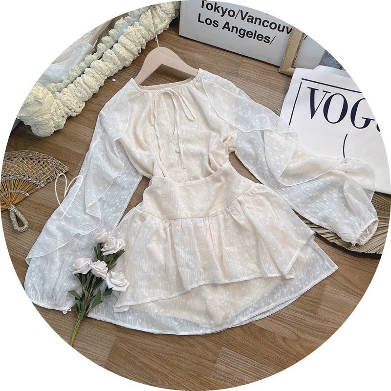 Set nude bi tay bèo chân váy xoè VIBES