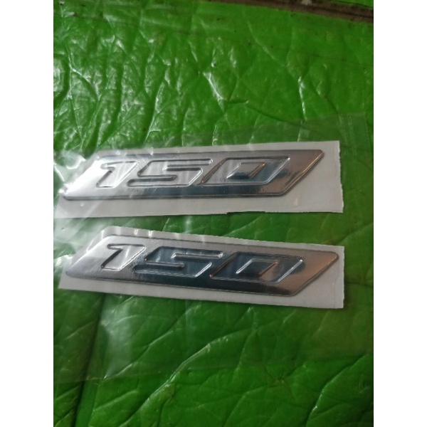 Bộ 2 chữ nổi 150