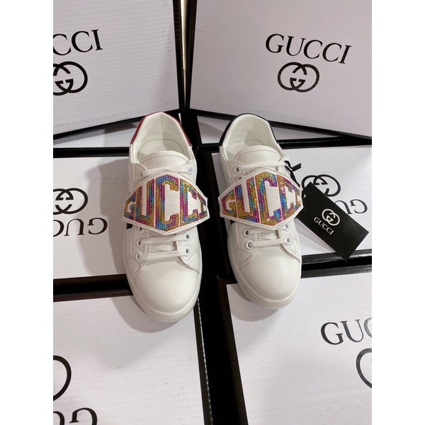 Giày Thể Thao Nam Nữ Trắng Cúc Bấm Kim Sa full size 35-43